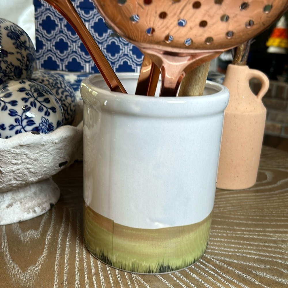 NEW! Fall Harvest Farmhouse Vintage Truck Pumpkin Ceramic Crock Utensil Holder - Picture 6 of 7